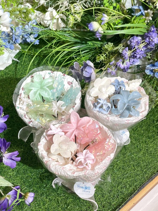 Bó hoa Bạch Nguyệt Quang